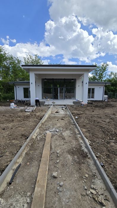 Echipa Meseriasi Constructii (Case la rosu/ cheie), Renovări