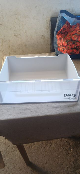 Sertare,rafturi,suport sticle combina frigorifica Beko k60406ne