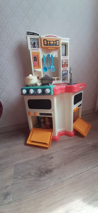 Игрушечная кухня
