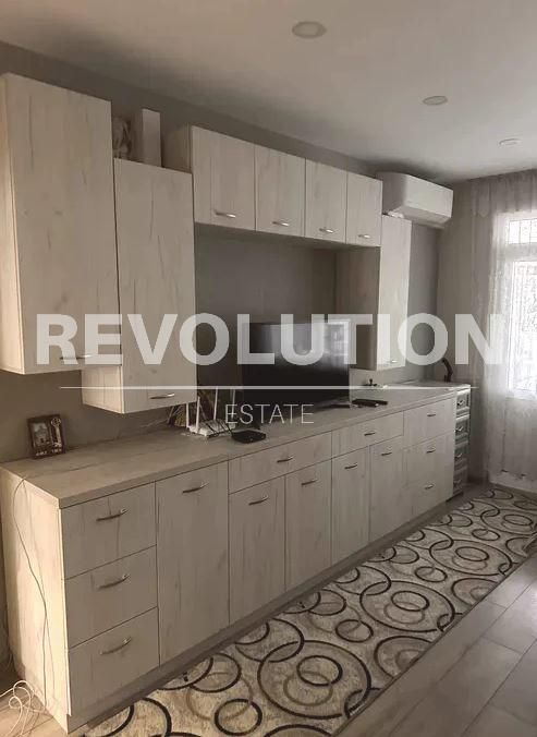 Дава се под наем Тристаен апартамент в Варна, Трошево - 70 кв.м за 548.25 € - Снимка #1