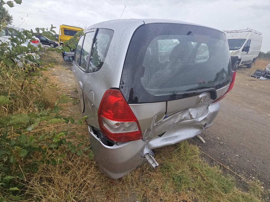 Хонда джаз На части