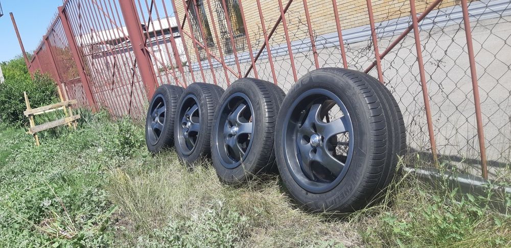 Шины и диски в сборе.
