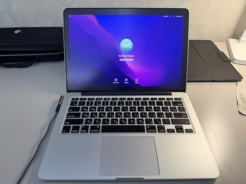 Macbook pro 13 2015 года 16/512