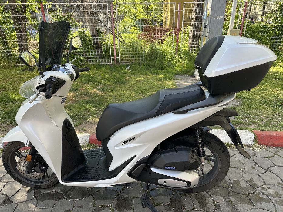 Vânzare Honda SH 125i — înmatriculat 2025