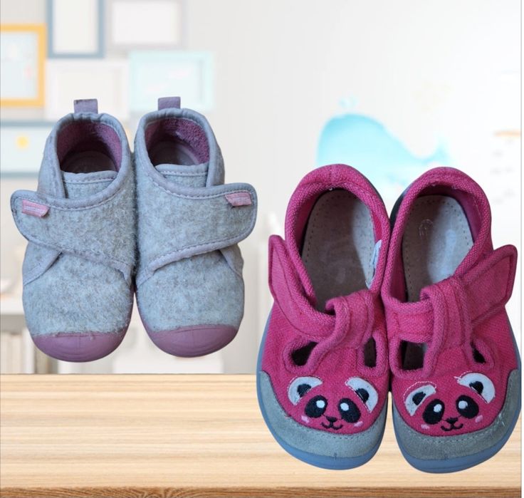 Детски пантофи - "Biomecanics" и" боси обувки "  много запазени (изпра