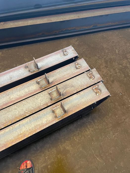 Schimb structura metalica cu auto sau cash