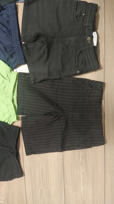 Лот къси панталони 4г