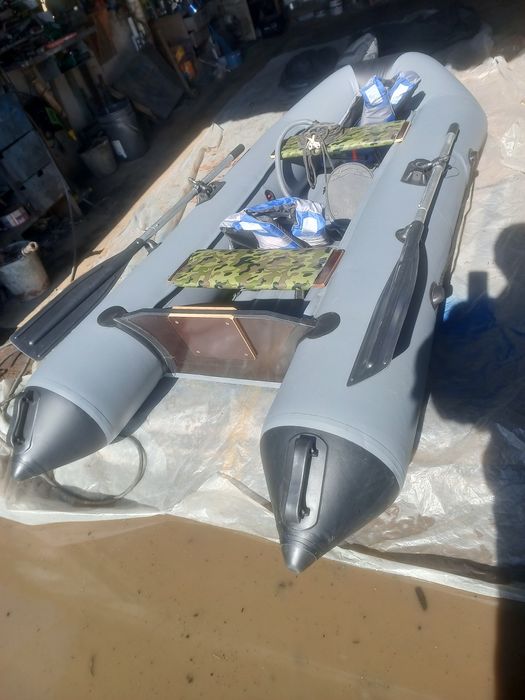 Лодка надувная..