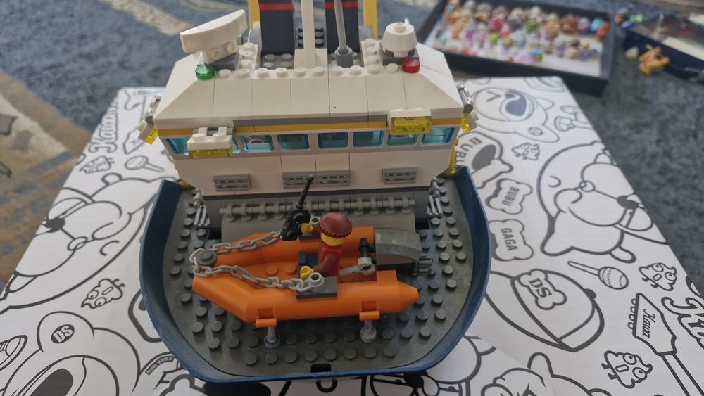 корабль LEGO оригинал