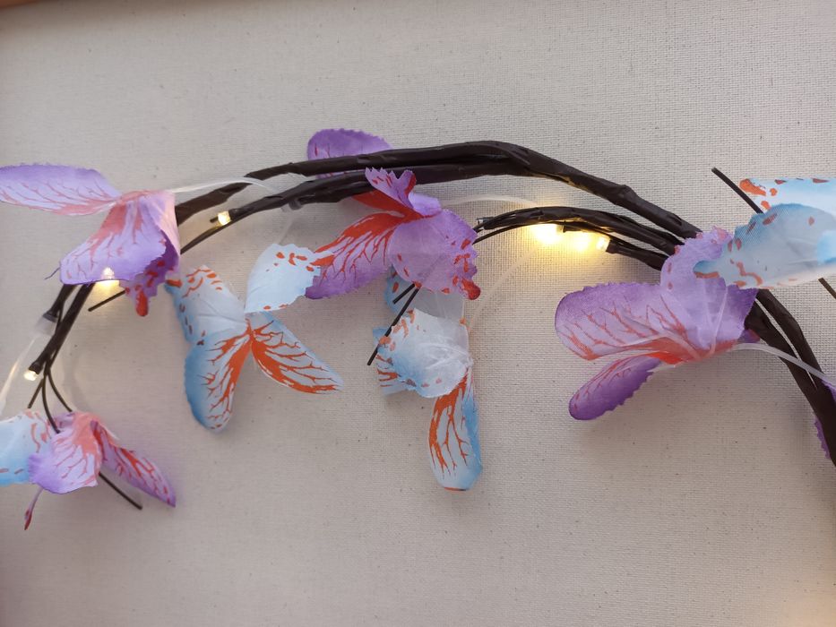 НОВА светеща клонка с пеперуди 138см, Спиди/лично предаване