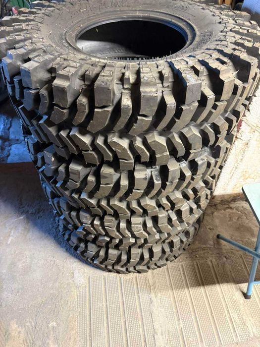 Продавам  чисто нови гуми 35х10.5-15