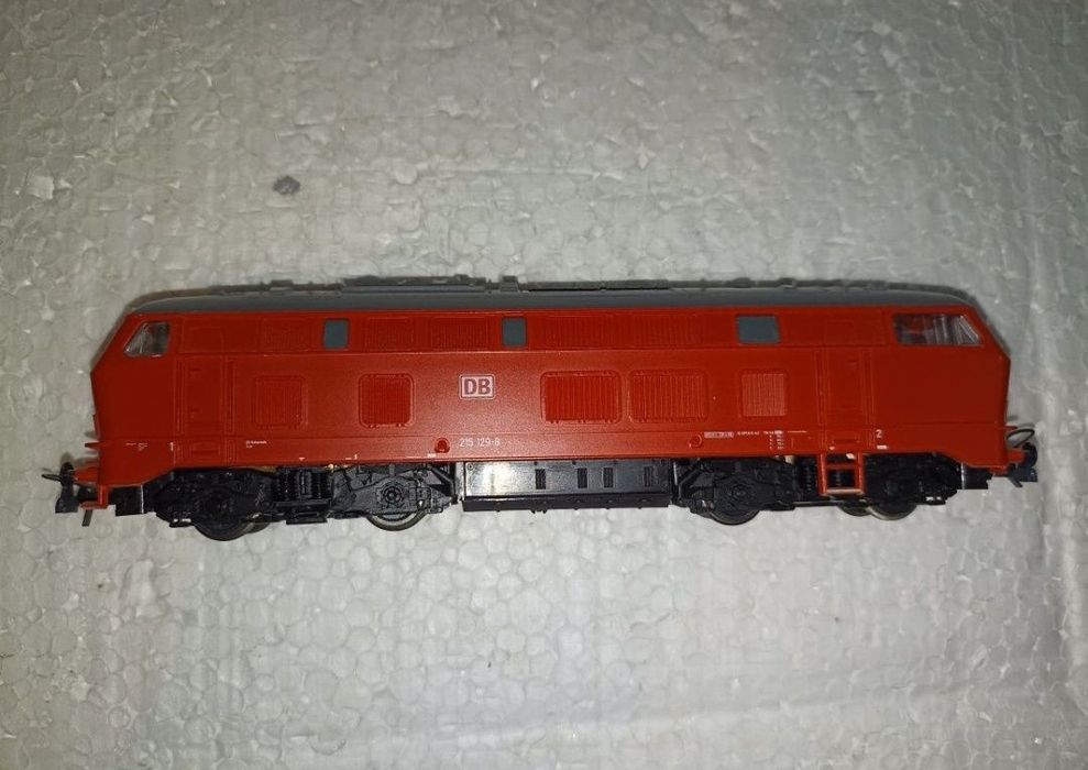 Locomotiva roco BR215