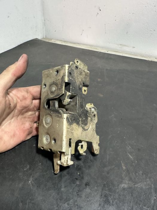 Broasca usa dreapta fata Mercedes sprinter Volkswagen LT A9017201535