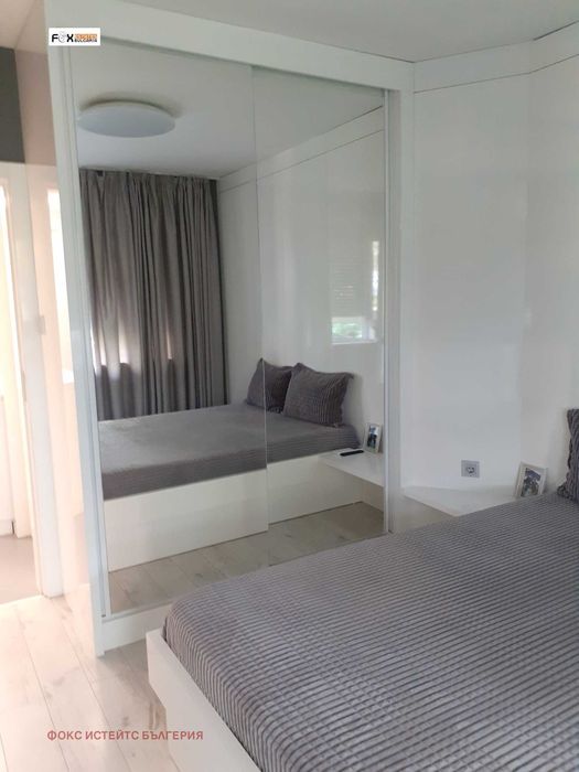 Дава се под наем Тристаен апартамент в Пловдив, Кършияка - 110 кв.м за 816 € - Снимка #2