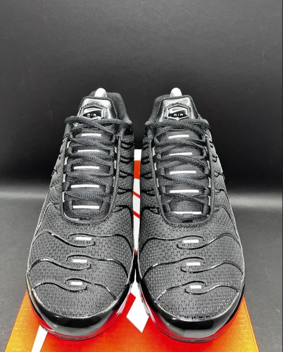 Nike Air Max Plus Triple Black - 40,41,42,43,44,45,46
