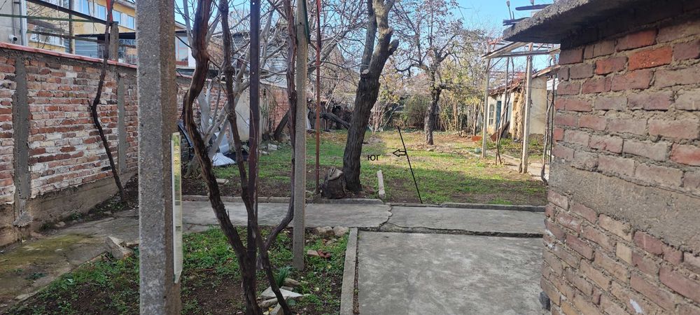 Продава се Етаж от къща в Казанлък - 70 кв.м за 853 €/кв.м - Снимка #6