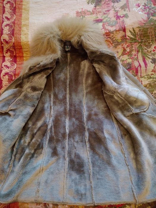 Пальто дублёнка продаётся