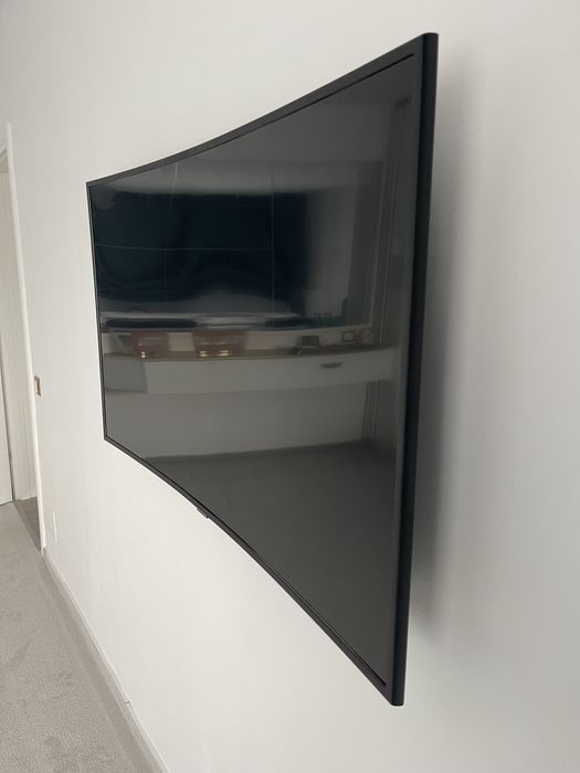 Smart Tv SAMSUNG curbat 139 cm