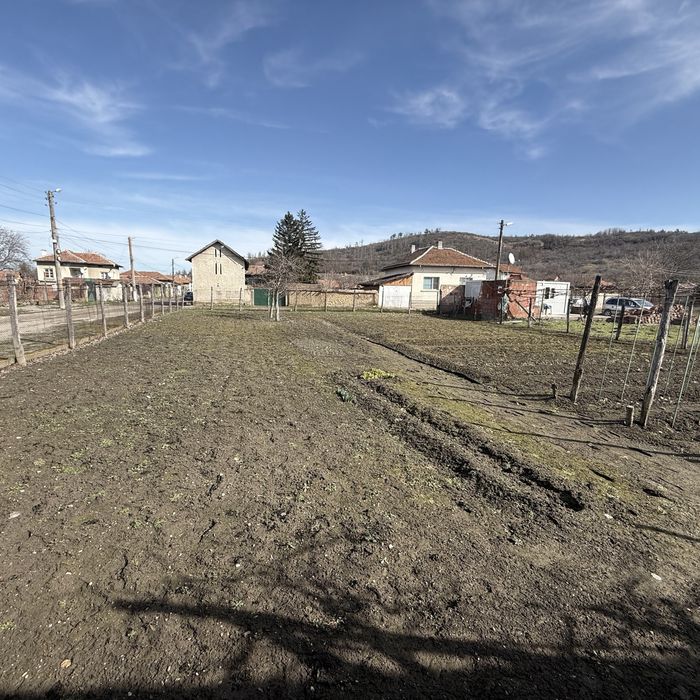 Продава се Къща в с. Търнене, Област Плевен - 130 кв.м за 141 €/кв.м - Снимка #12