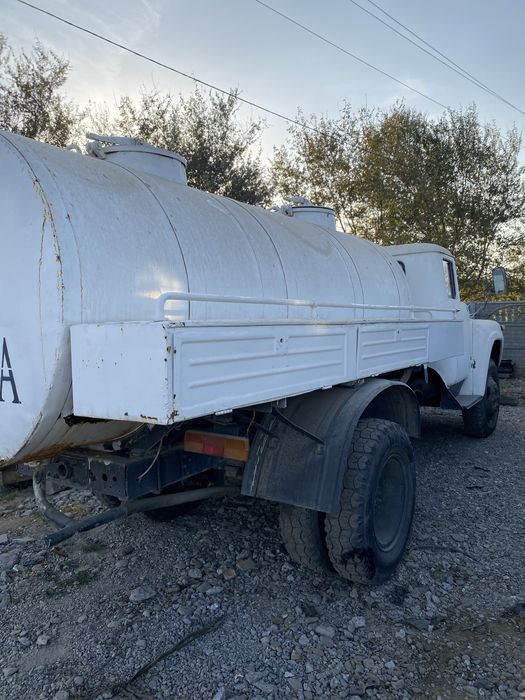 Молоковоз сотилади.