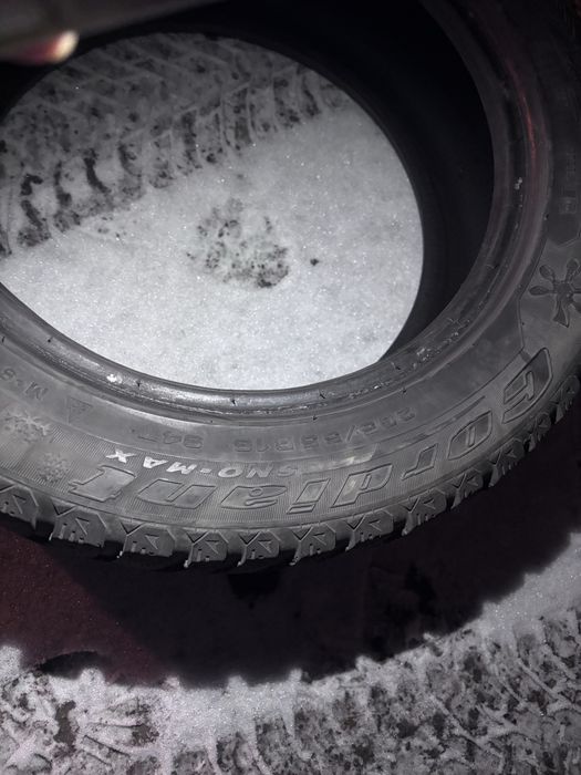 Продам шины зиние