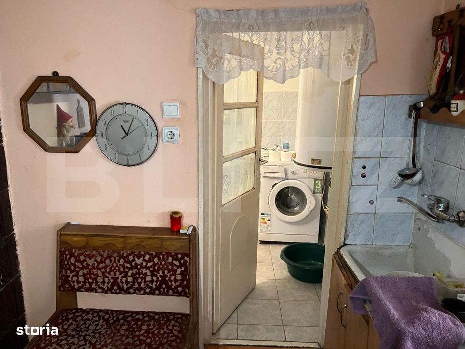 Vand casa in Oradea, intr-o zona linistita, aproape de centru comercia