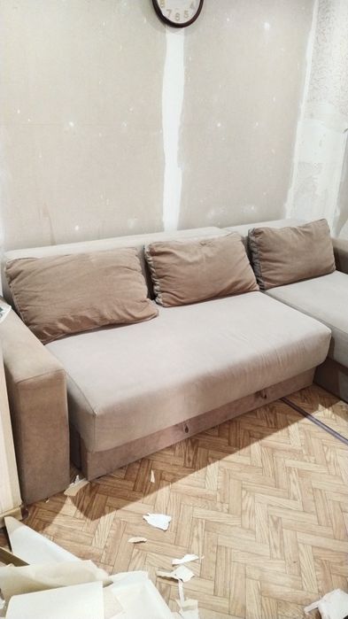 Срочно продам диван.