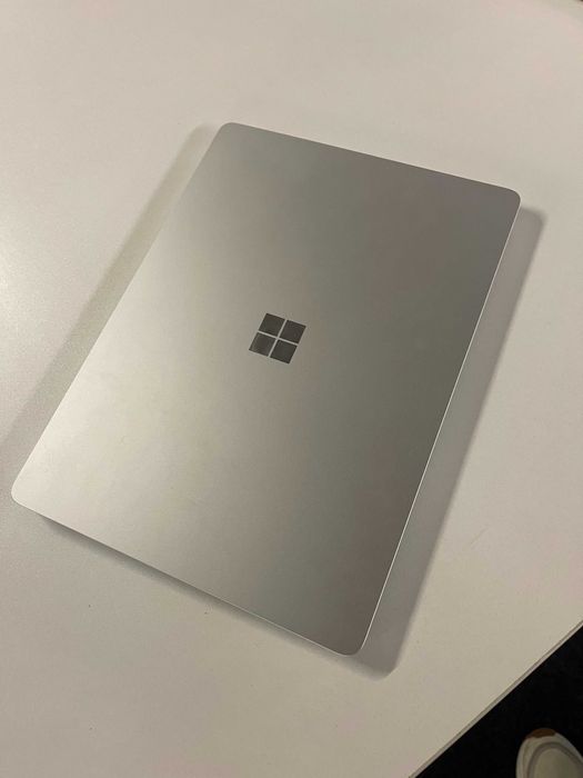 Лаптоп Microsoft Surface Laptop 7, 13.8", тъчскрийн, 16 GB, 256 GB SSD
