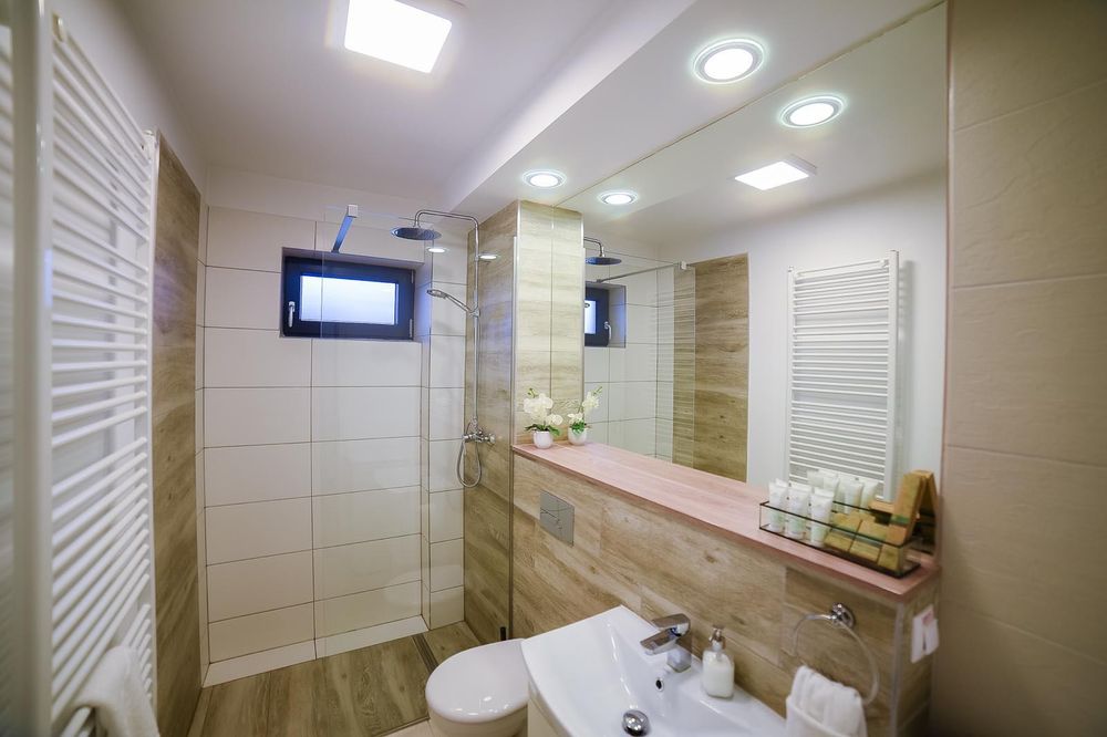 Inchiriere Apartament zona Coresi 1