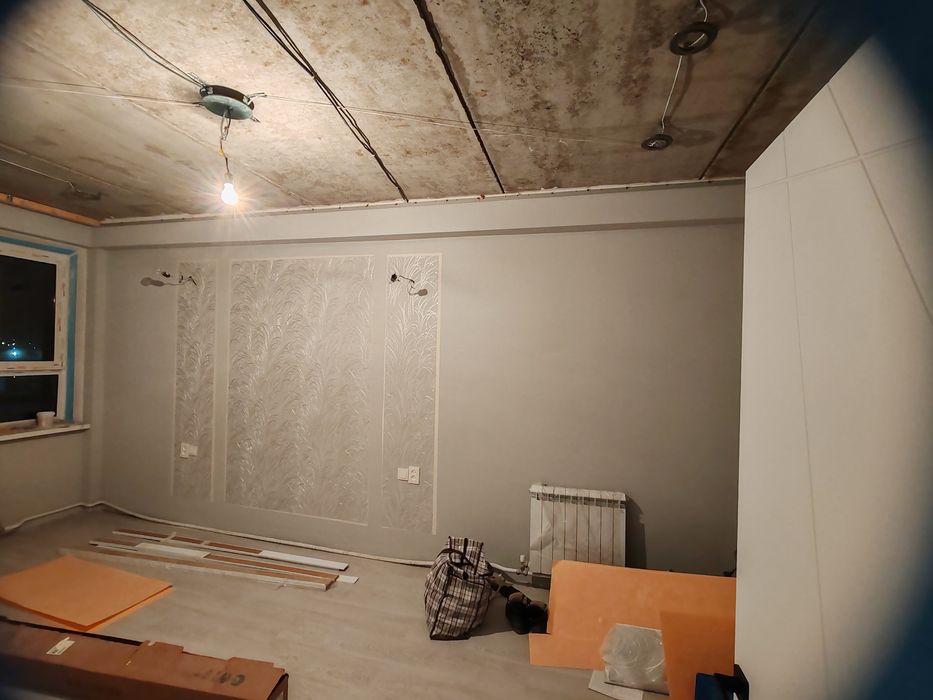 Поклейка обоев,покраска.