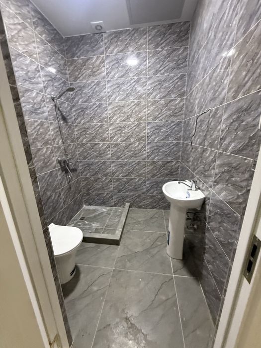 Сергели Хонабод  4 хона метро якин коттедж канализация бор 2 этажа кад