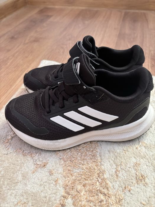Маратонки Adidas
