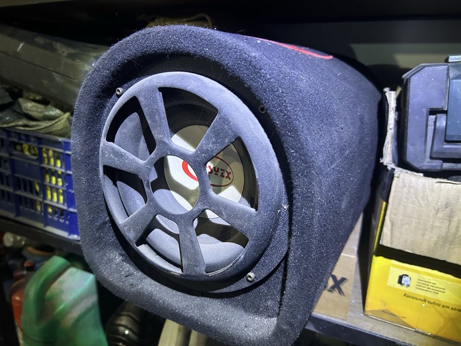 Сабвуфер небольшой