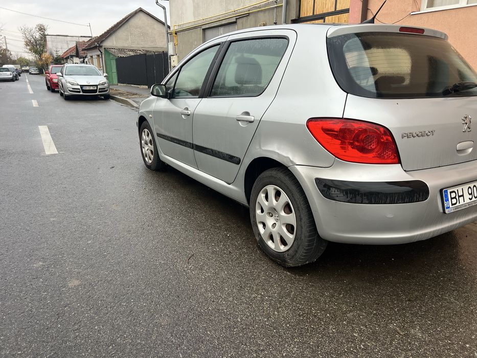 Peugeot model 307, argintiu