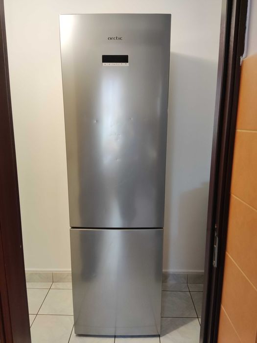 Combină frigorifică mare Arctic AK60355NFEMT+