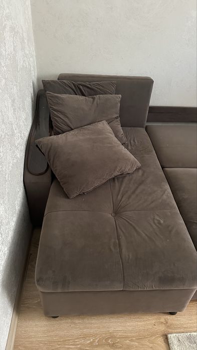 Срочно продам угловой диван