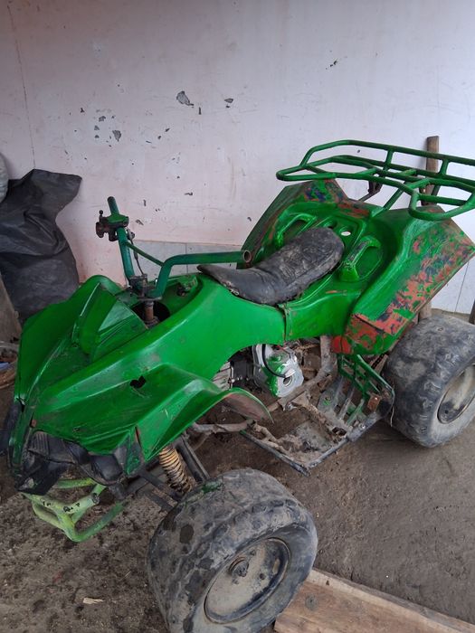 Spre vânzare un atv 125 sau dau la schimb pe scuter