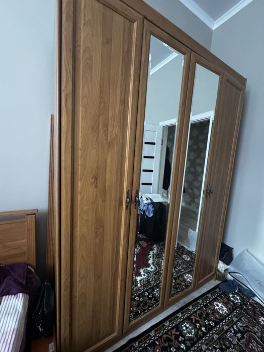 Продам спальный гарнитур