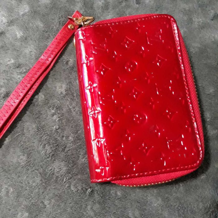 Дамско   Портмоне