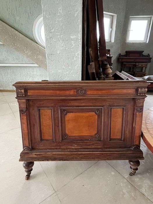 Антикварная мебель