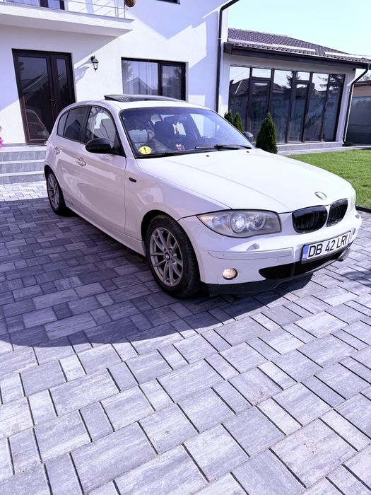 Vand !BMW seria 1 . Masina foarte intretinuta ,tehnic cat si estetic.
