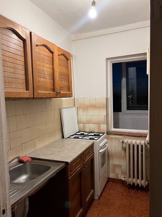 Inchiriez apartament cu 2 camere