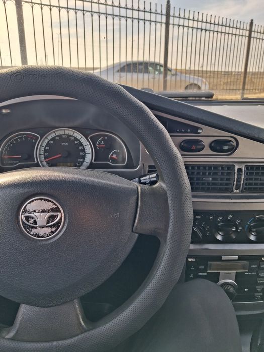 Деу Нексия көлік жалдауға беріледі