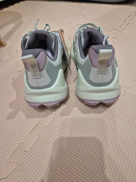 Нови чехли Adidas 39
