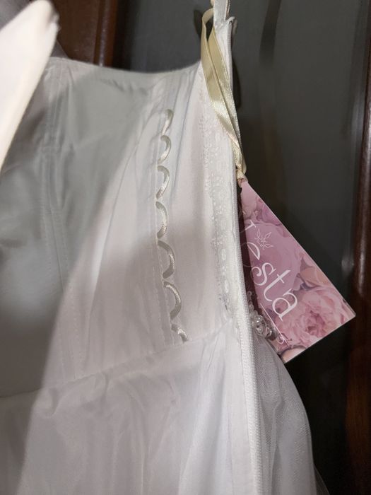 Продаю свадебное платье новое