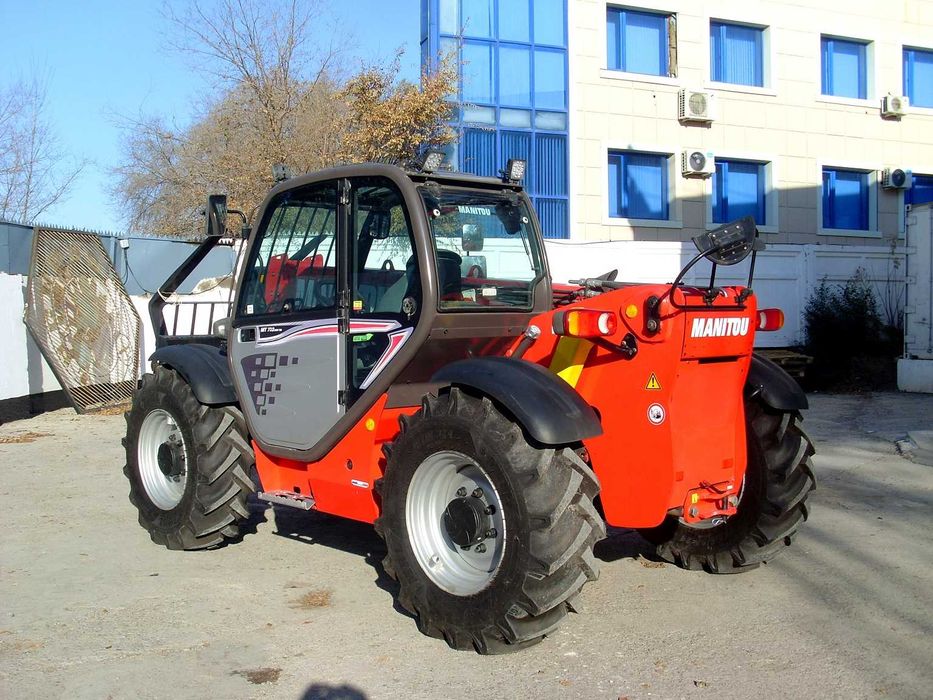 Погрузчик телескопический Manitou MT 732