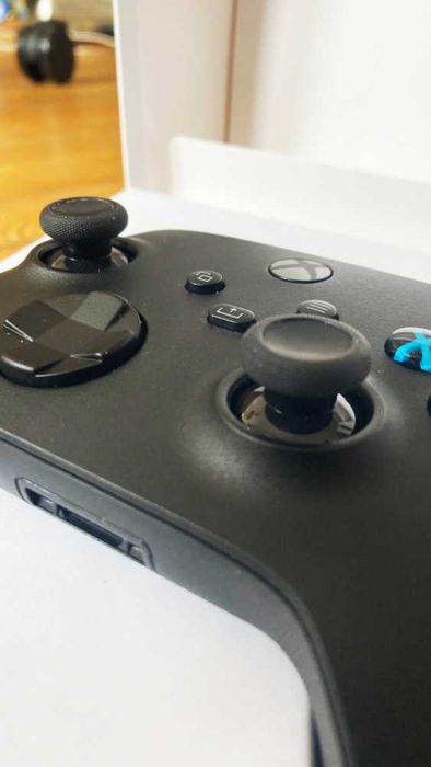 Xbox Series контролер – отлично състояние, с кутия