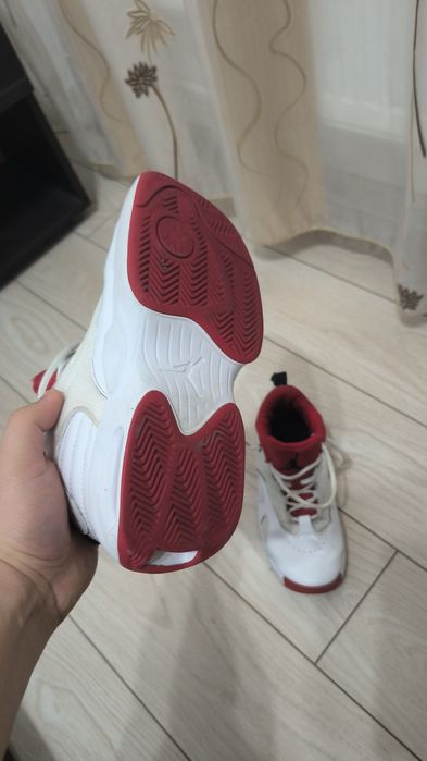 Adidasi Jordan copii marimea 35.5 impecabili 99ron