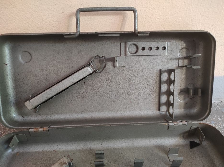 Cutie metalică pt componente sudare și tăiere oxiacetilenică