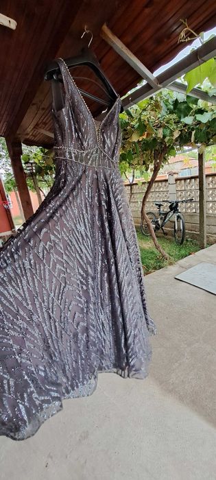 Рокля-истинско бижу